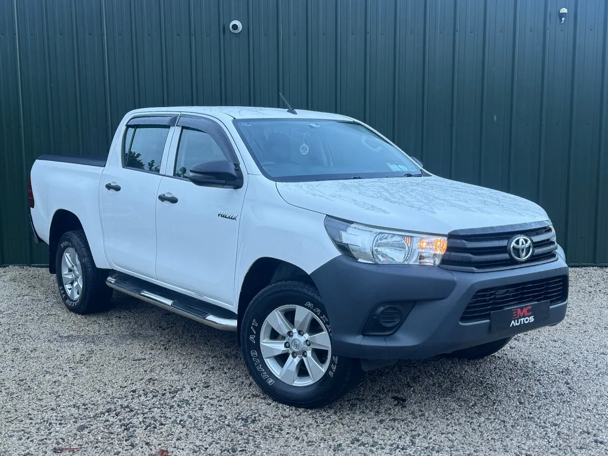 Toyota Hilux 2019 LOW MILES - Image 1