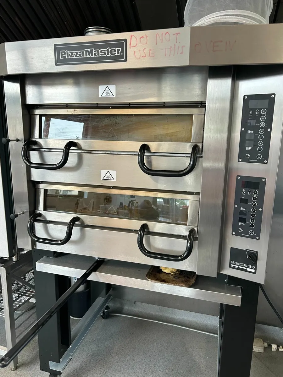 Pizza Oven DEMO MODEL - Image 1