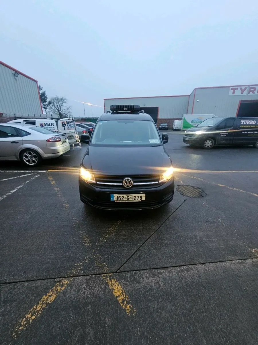 Fridge van low mileage - Image 3