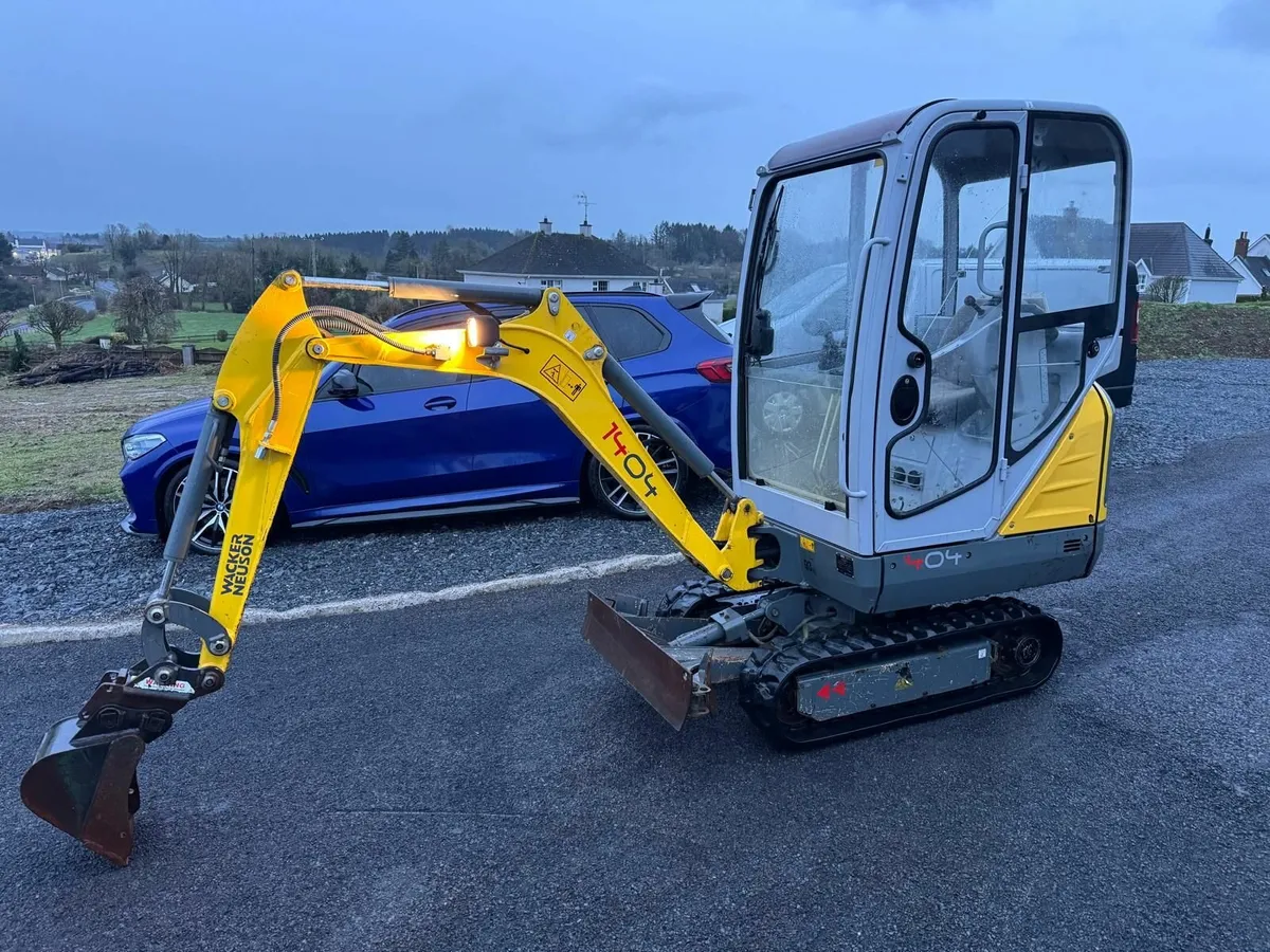 Wacker Neuson 1.5T Mini Digger Offset Boom 400Hour - Image 1