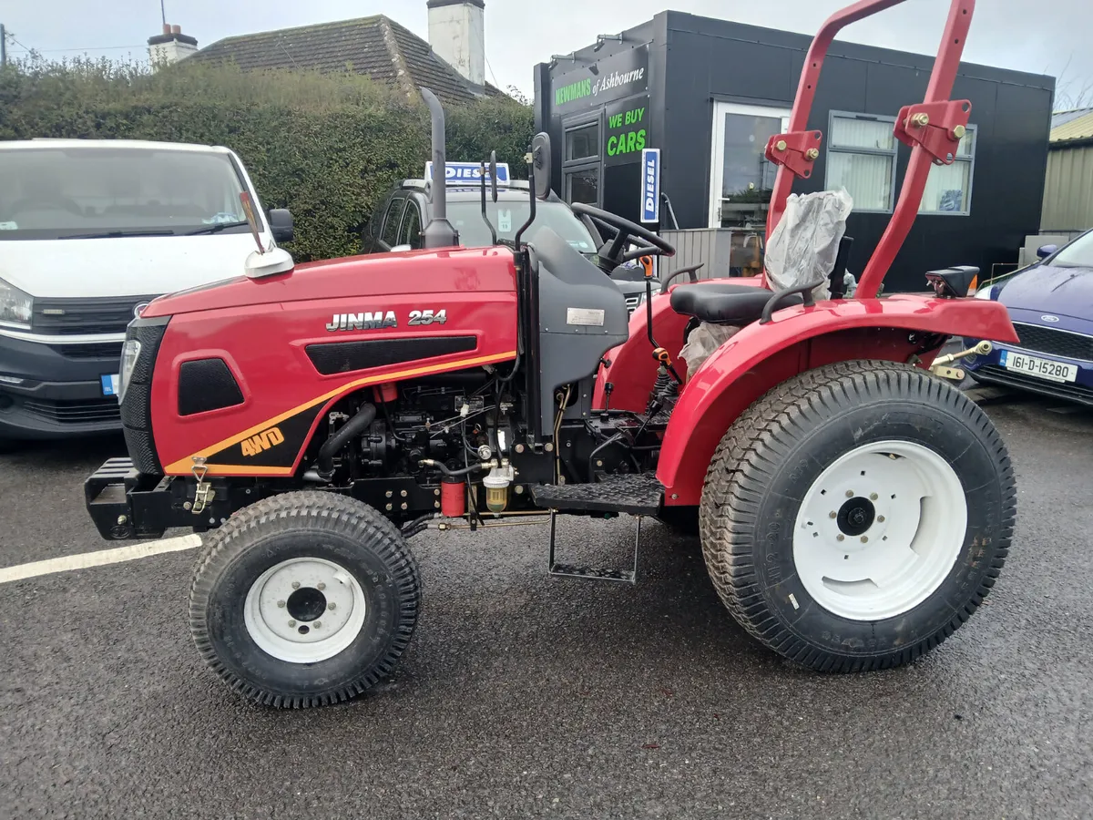 Jinmar 25hp compact tractor on grass tyres - Image 4