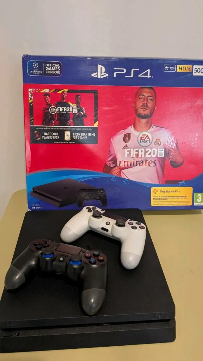 PS4 Slim 500GB Bundle – Boxed with 2 Controllers