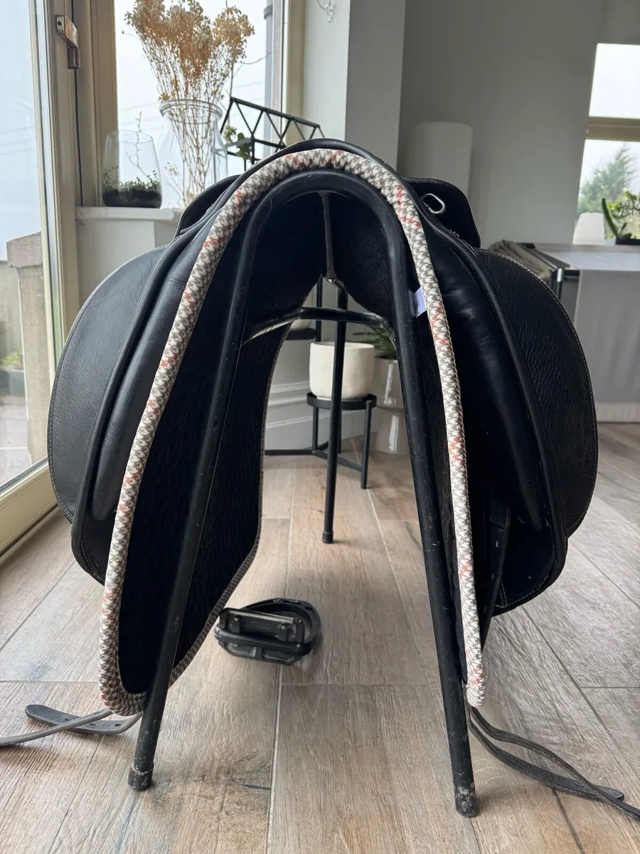 Prestige Passion K Dressage saddle 17” - Image 3