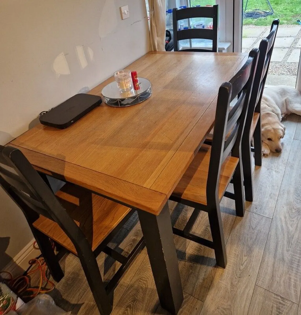 Dining table and chairs - Image 1