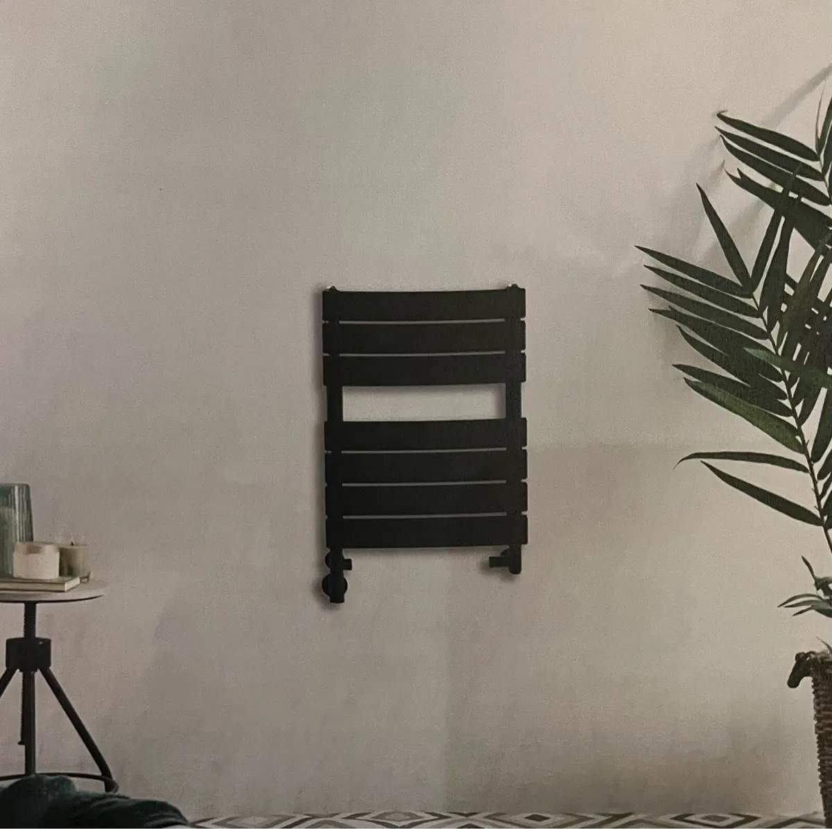 Milano Lustro Dual Fuel Heater Towel Rail - Image 1
