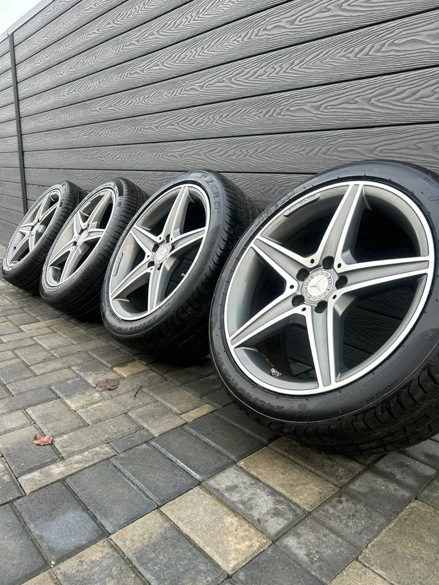 18” GENUINE MERCEDES C CLASS ALLOY WHEELS & TYRES - Image 1