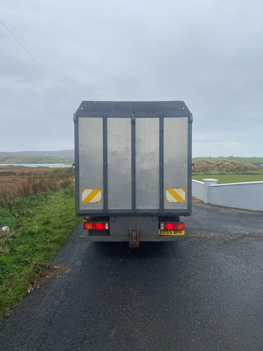 Cattle truck - Image 4