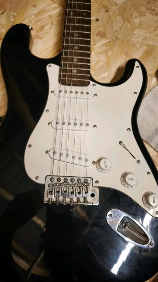 Electric Guitar + Amplifier Set – Great for Beginn - Image 4