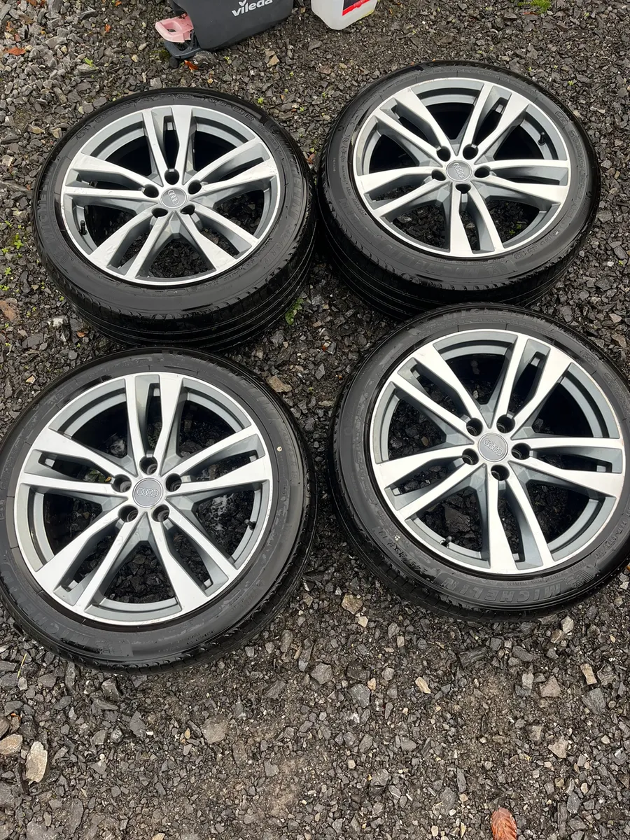 19inch Audi a4/5/6 alloy wheels - Image 1