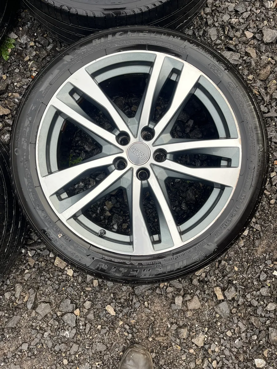 19inch Audi a4/5/6 alloy wheels - Image 2