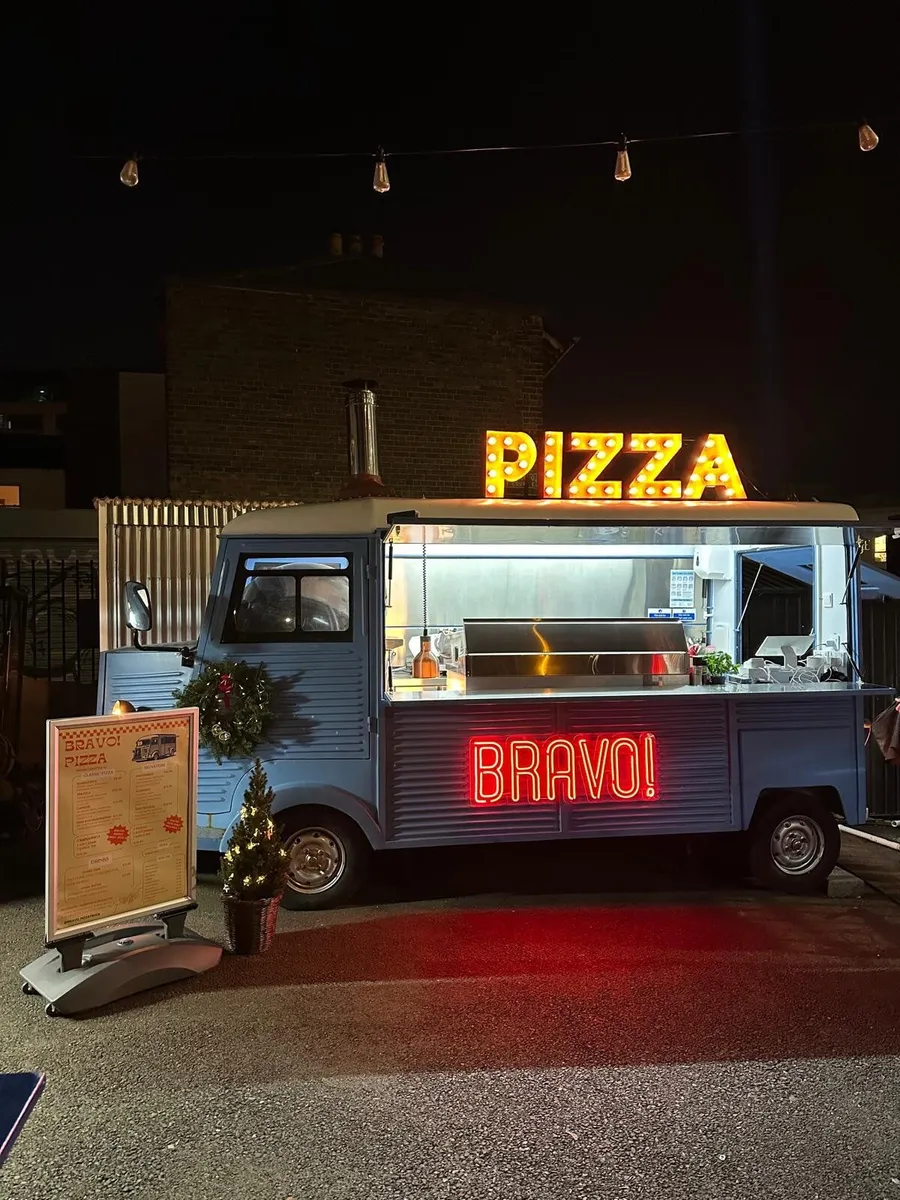 Fully Equipped Vintage Citroën HY Pizza Food Truck - Image 1