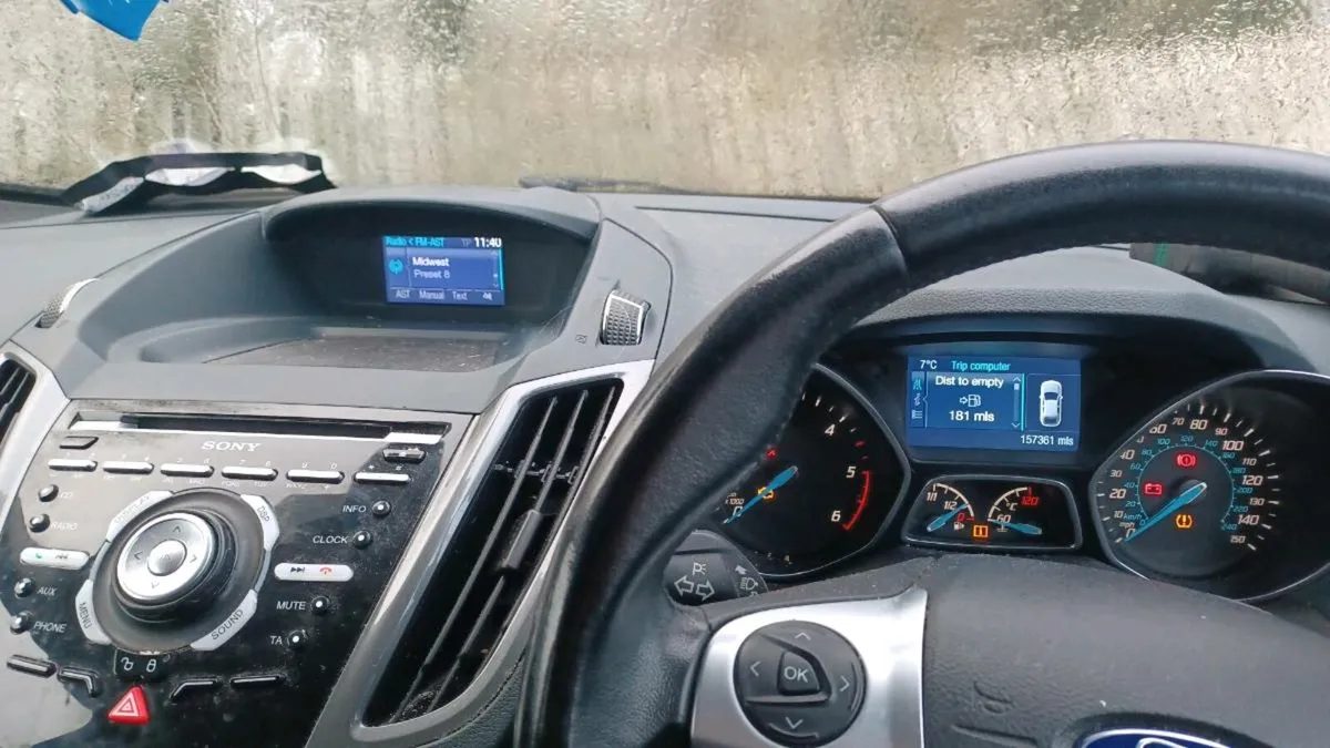 Ford c max focus galaxy mondeo Radio & speedo disp - Image 1