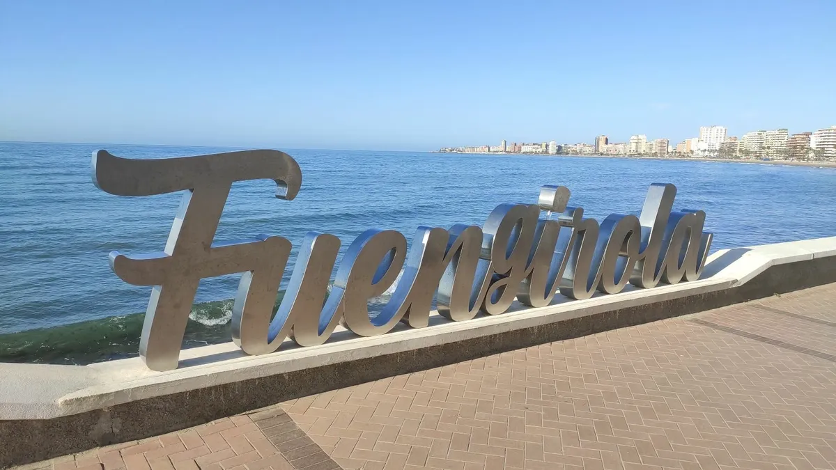 Fuengirola, Costa Del Sol - Holiday Rental Apt - Image 2