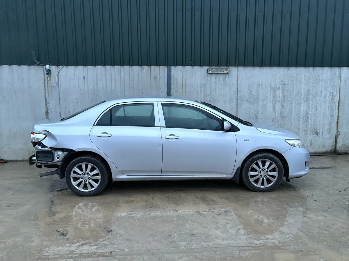 2007 Toyota Corolla parts - Image 2