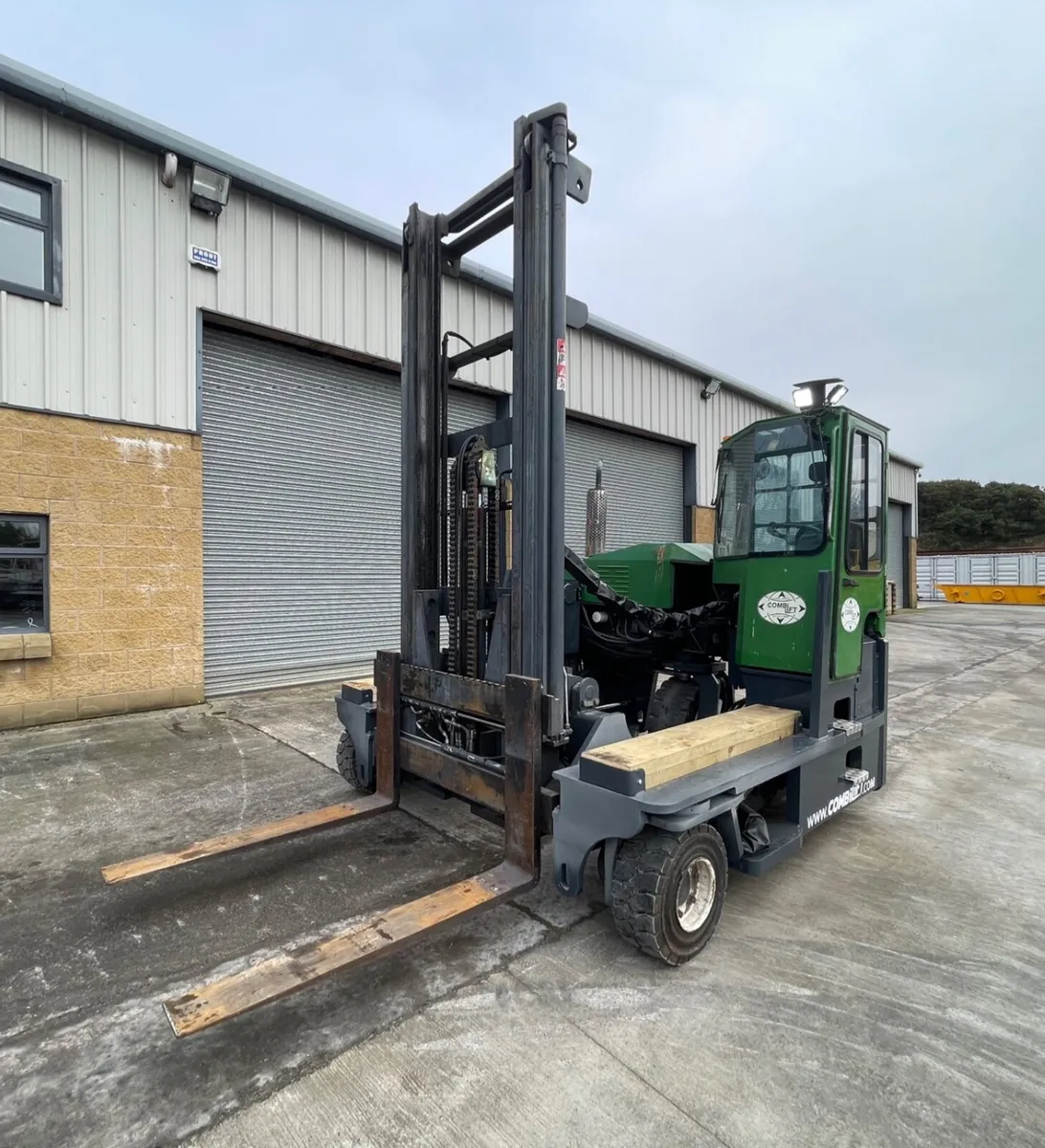 2012 Combilift C8000 multidirectional forklift 8t - Image 1