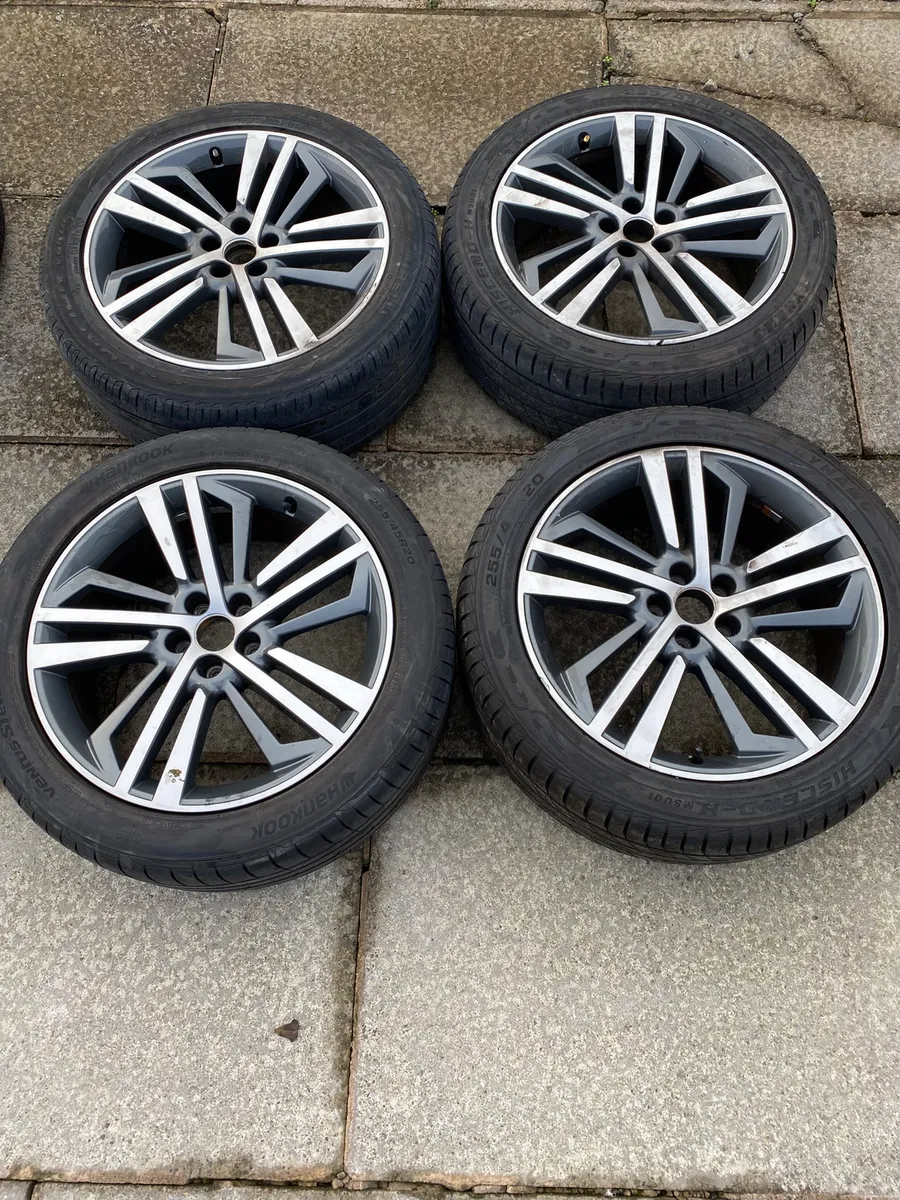 20inch Audi q5 alloy wheels and tyres - Image 1