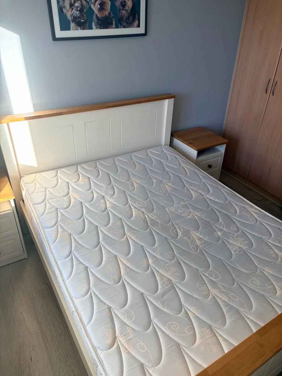 Bed frame and matching locker set - Image 2