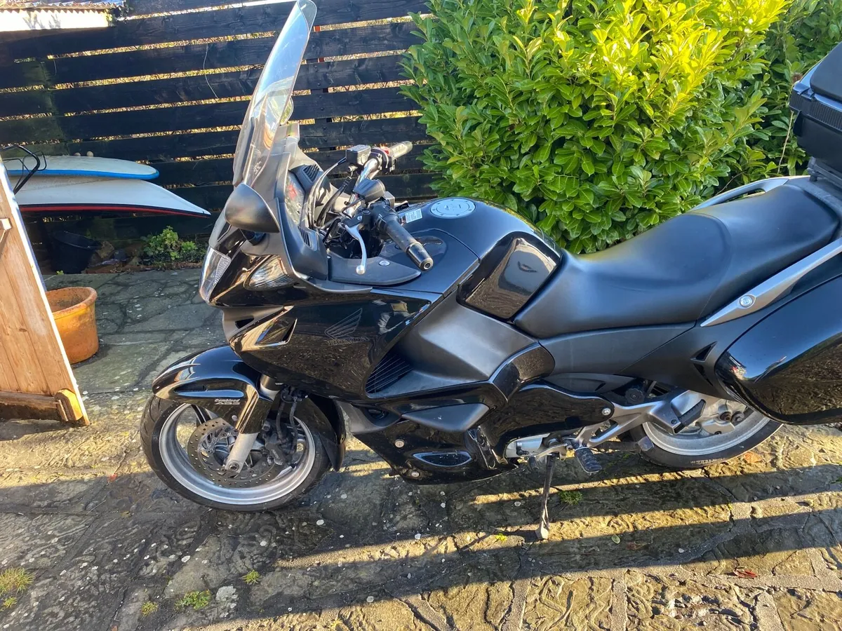 Honda Deauville 700 NT  2008 - Image 3