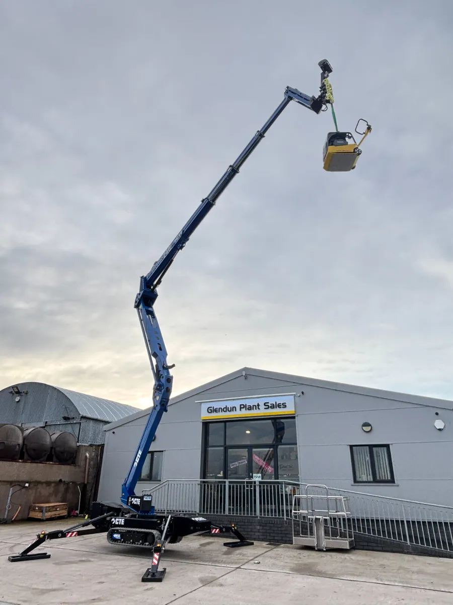 CTE T240 -  24m tracked spider cherrypicker - Image 1