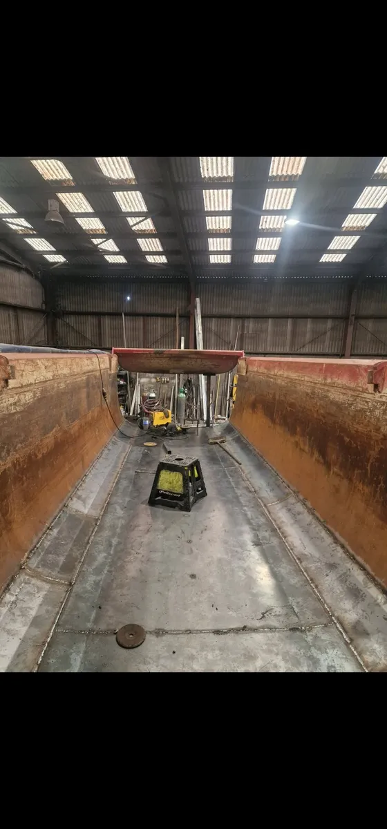 Tipping ram repair/ hgv trailer repairs - Image 3