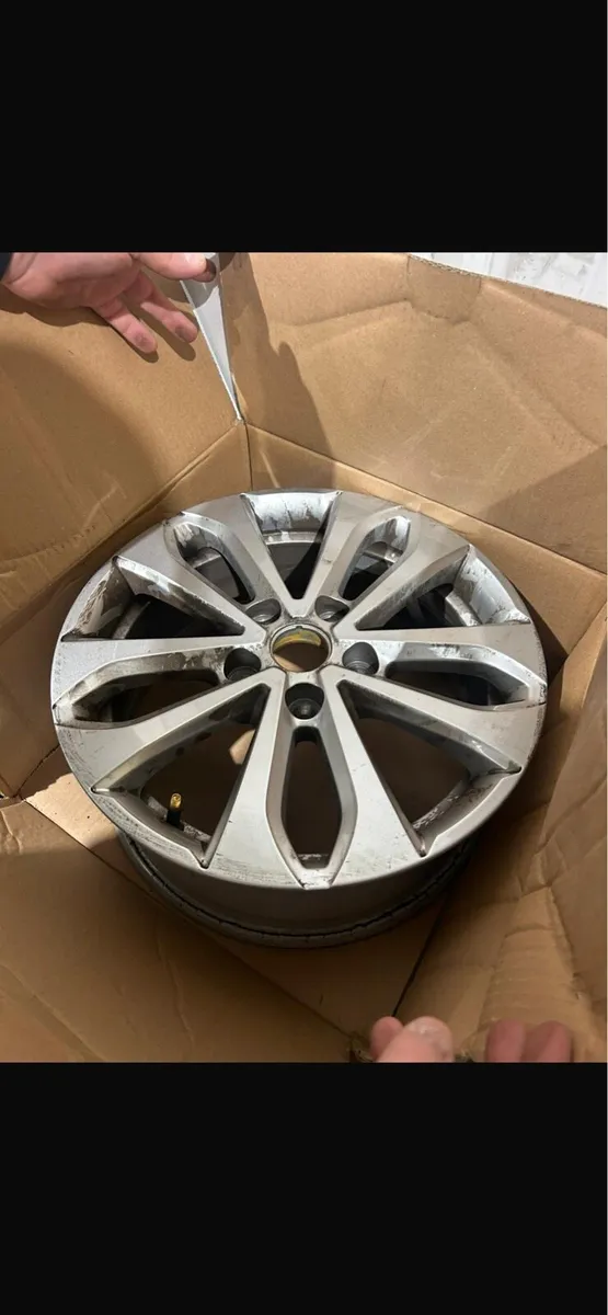 Genuine Renault alloys