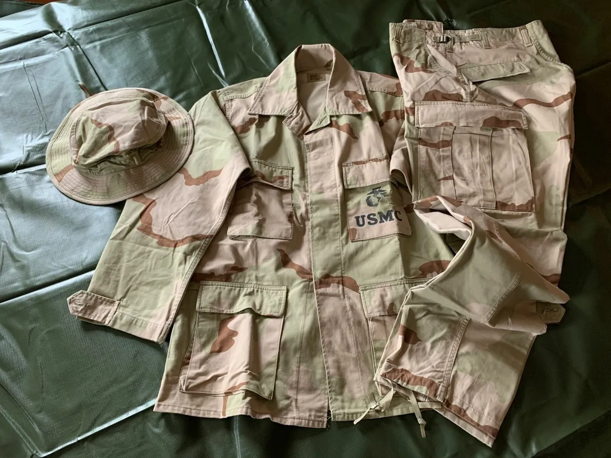 USMC DESERT STORM MILITARY UNIFORM (MEDIUM) - Image 1