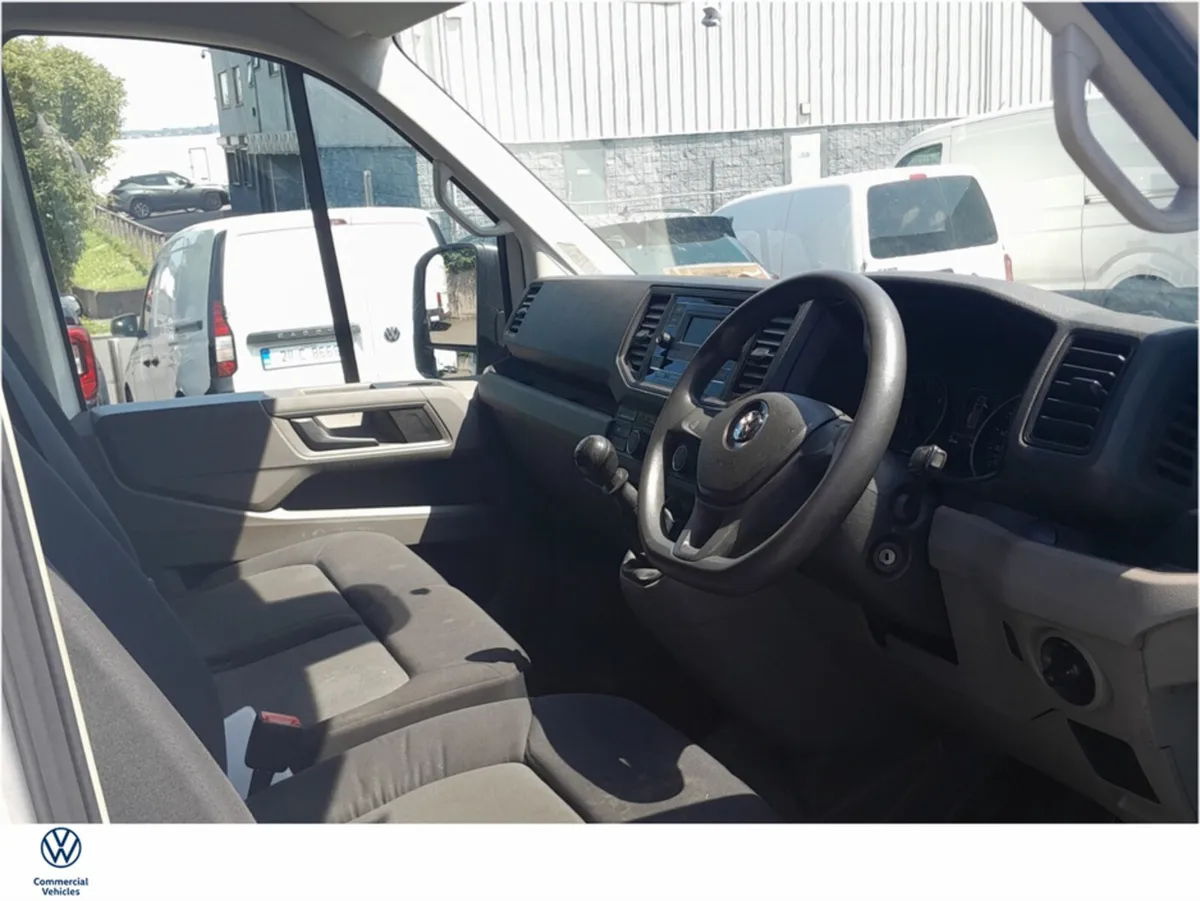 Volkswagen Crafter 2 YEARS WARRANTY VAN 30 2.0TDI - Image 3