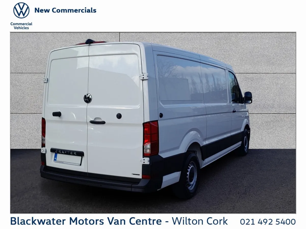 Volkswagen Crafter Highline 35 MWB 2.0TDI 177BHP A - Image 3