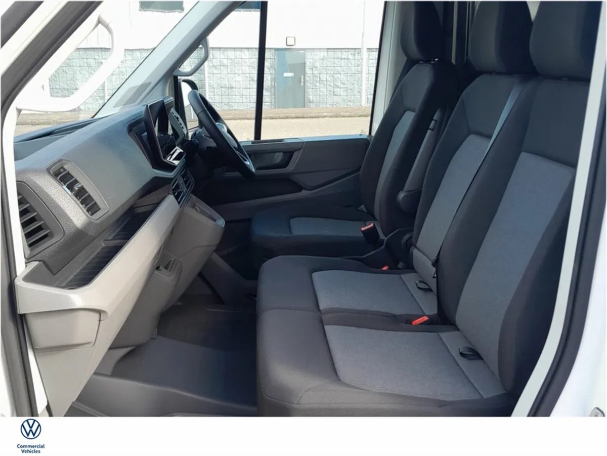 Volkswagen Crafter Highline 35 MWB 2.0TDI 177BHP A - Image 4