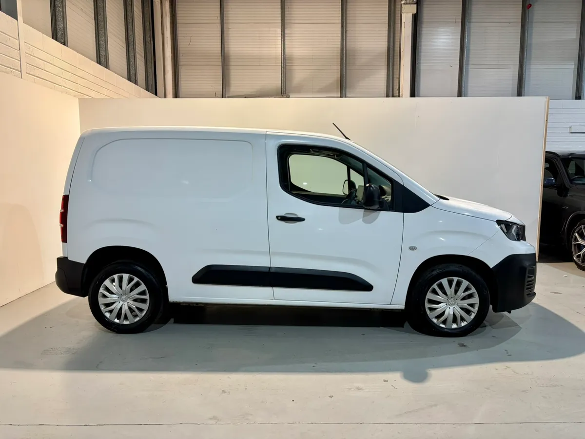 Peugeot Partner100HP 1000 Professional - Image 4