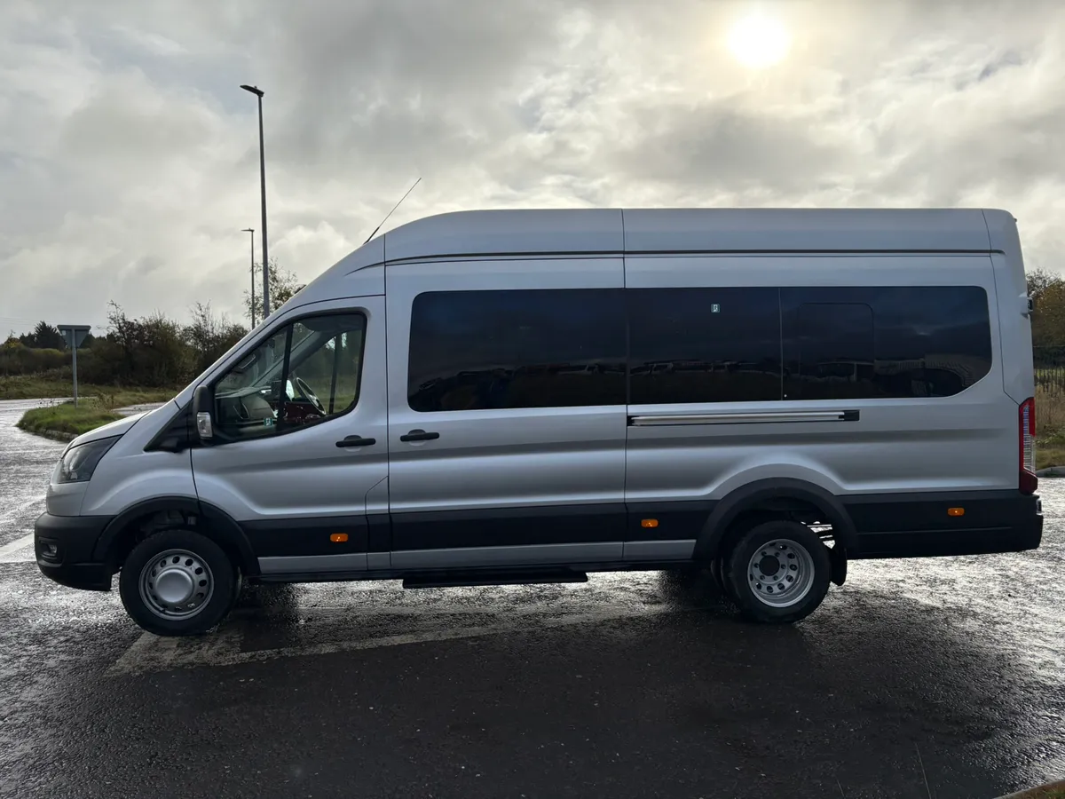 New Transit 460 18 Seater - Image 4