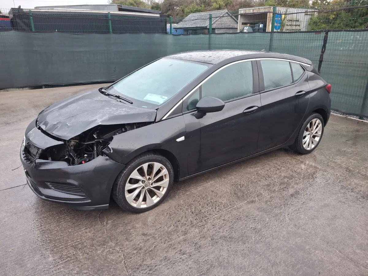 162 Opel Astra  1.4 Petrol - Image 2