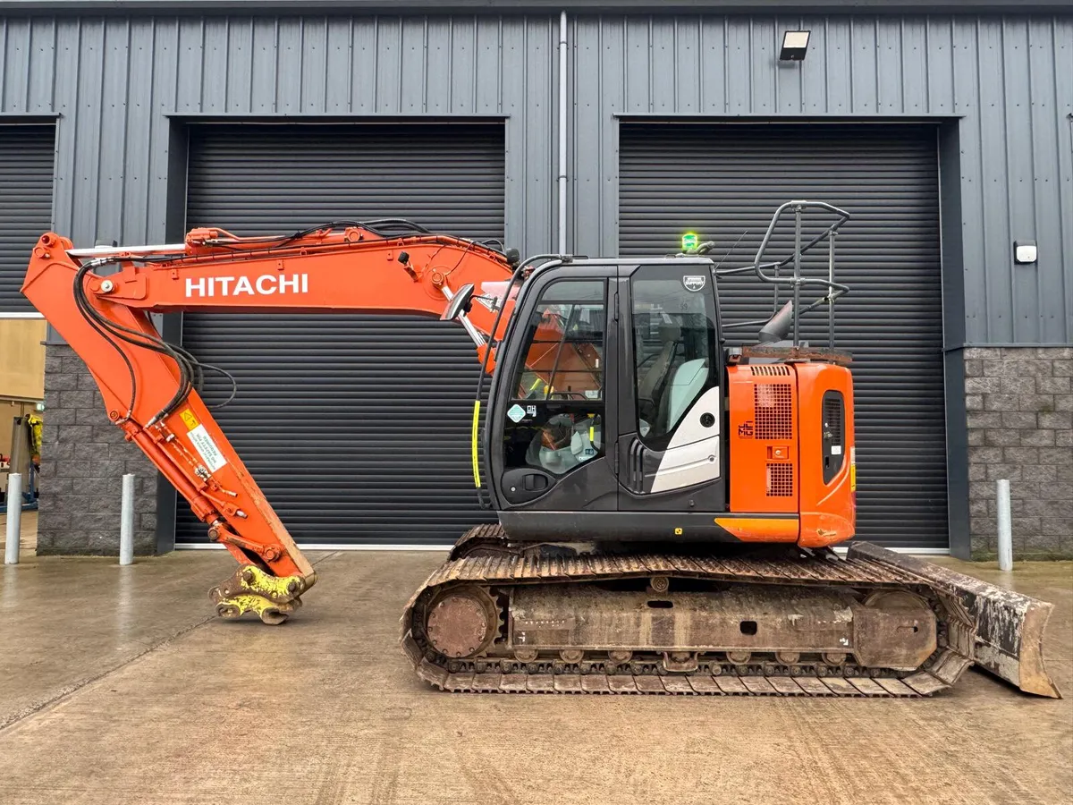 Hitachi 135 USBL-6 - Image 1