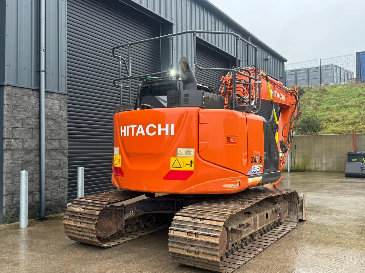 Hitachi 135 USBL-6 - Image 4