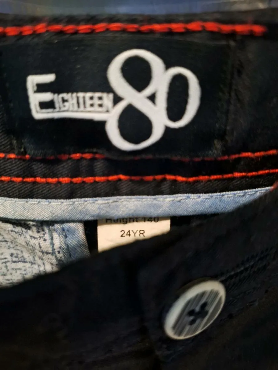 Kids suit/clothing - Image 3