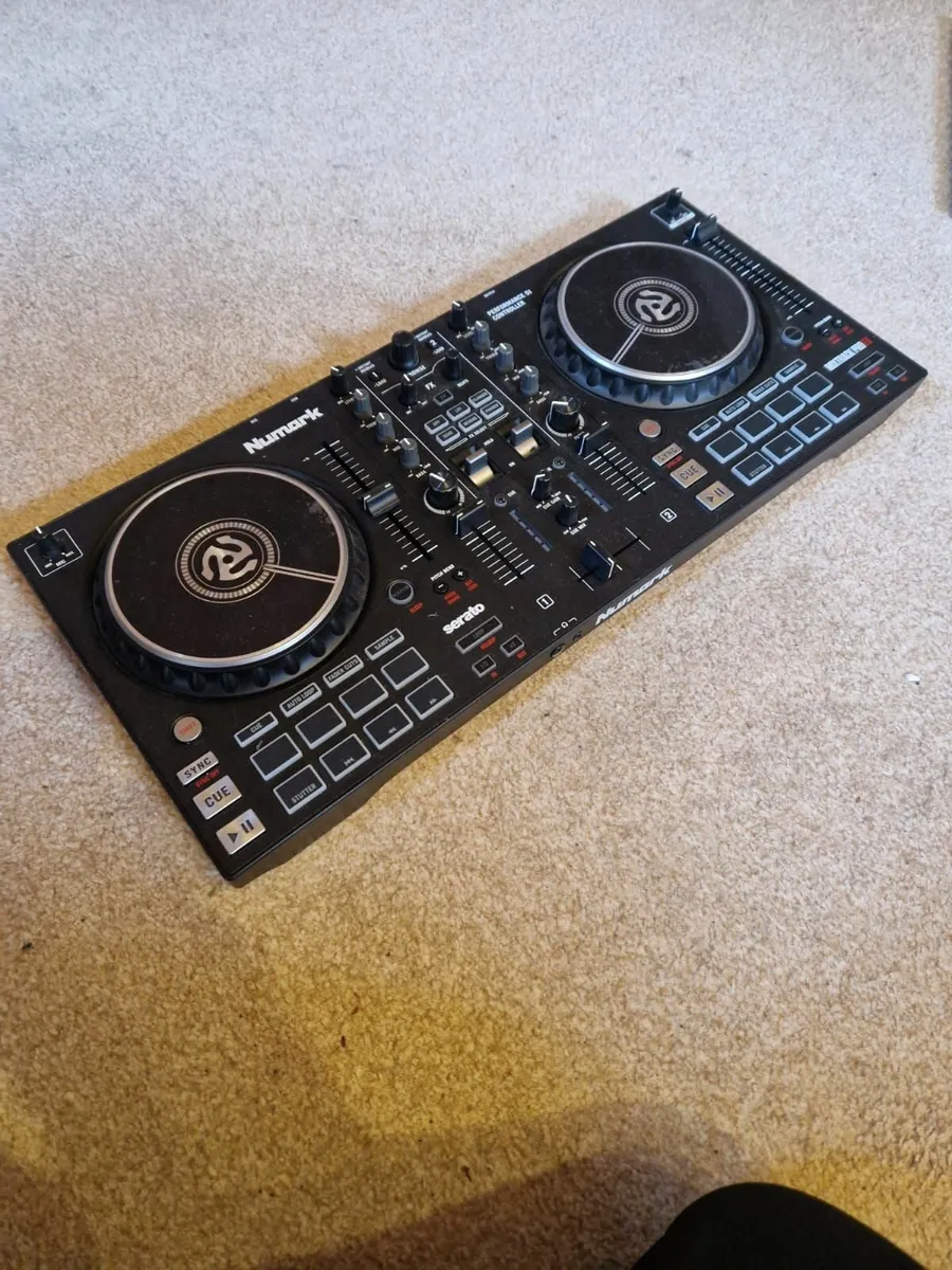 Numark Mixtrack Pro - Image 1