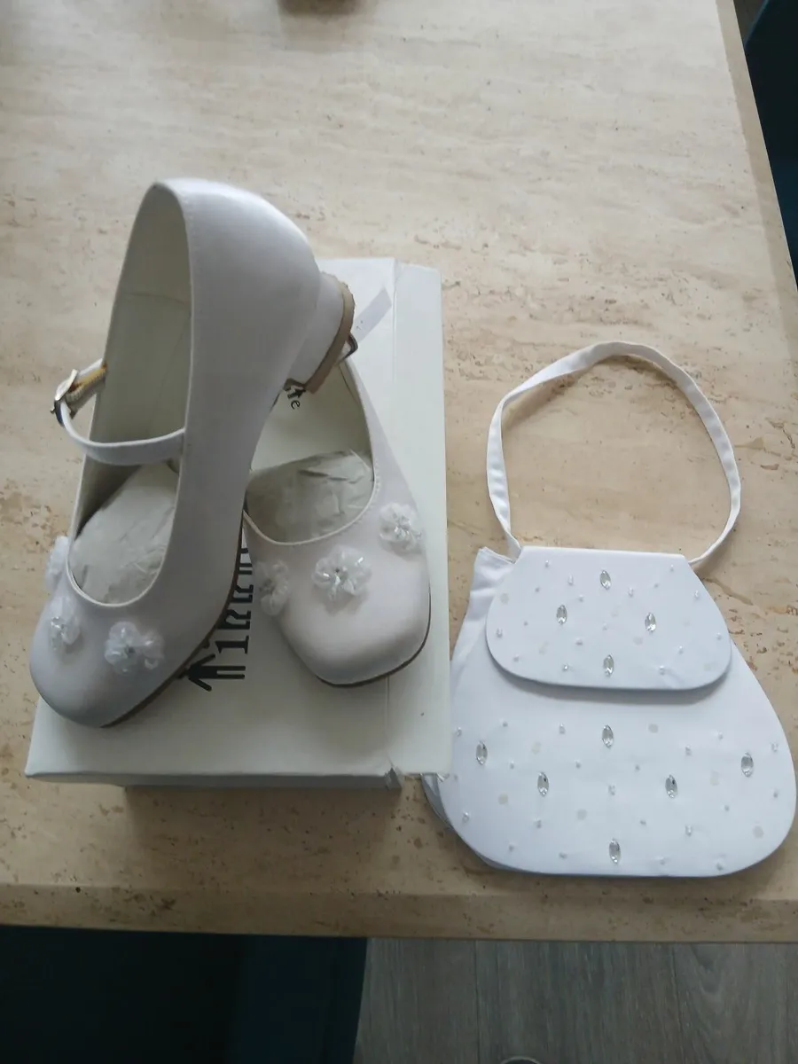 Communion dress - Image 2