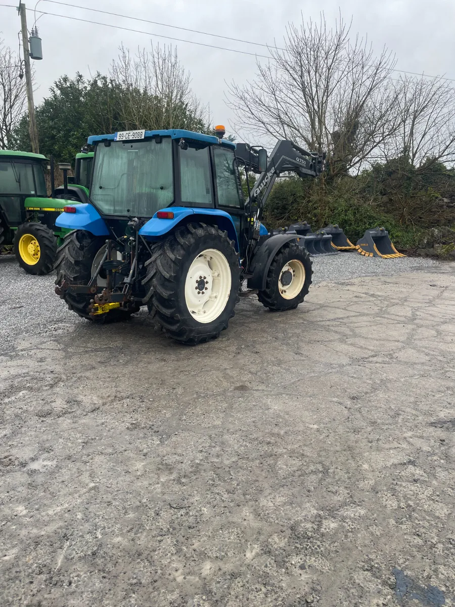 Newholland 5635 - Image 1