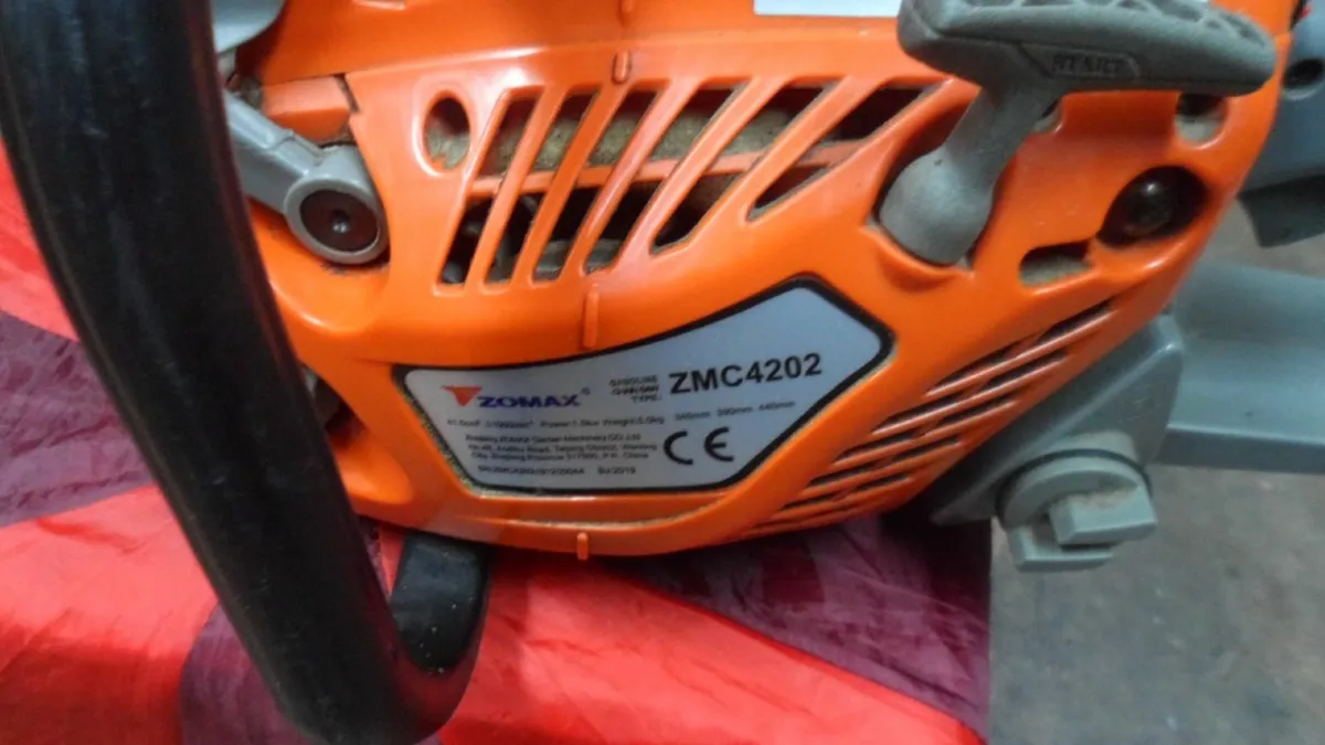 Zomax Chainsaw (ZMC4202) - Image 2