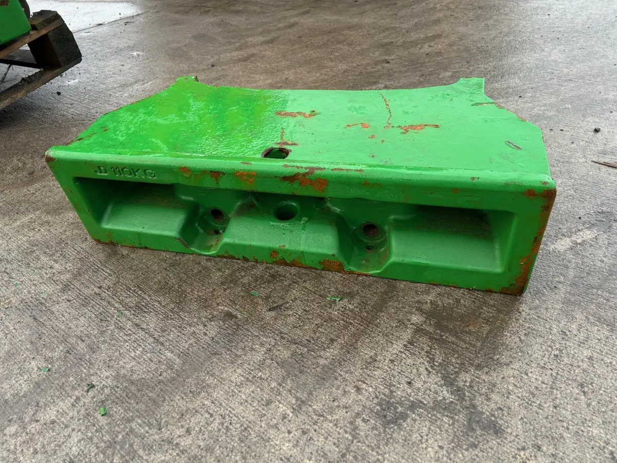 110 KG John Deere Weight Carrier - Image 2