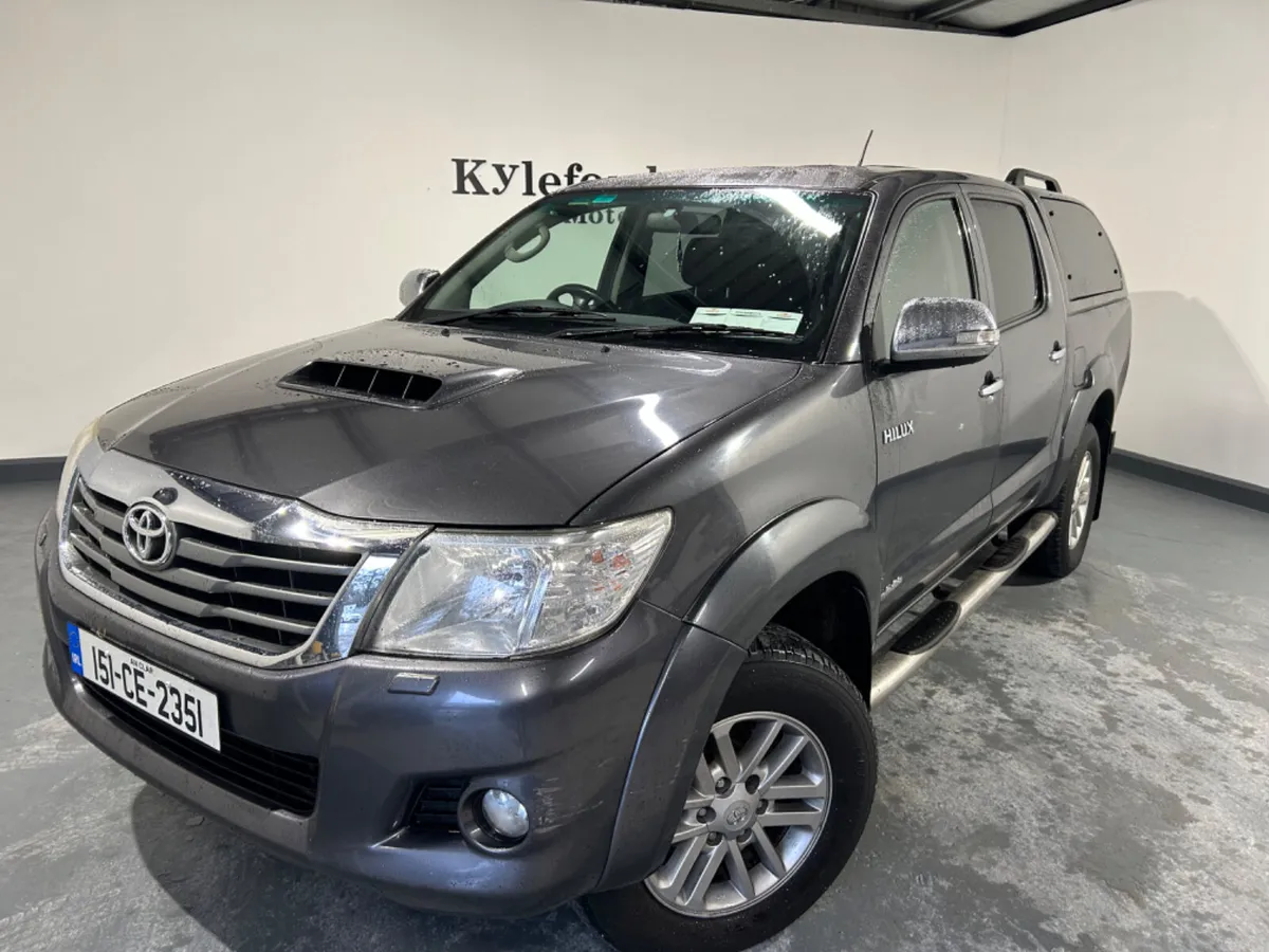 Toyota Hilux 2015 - Image 1