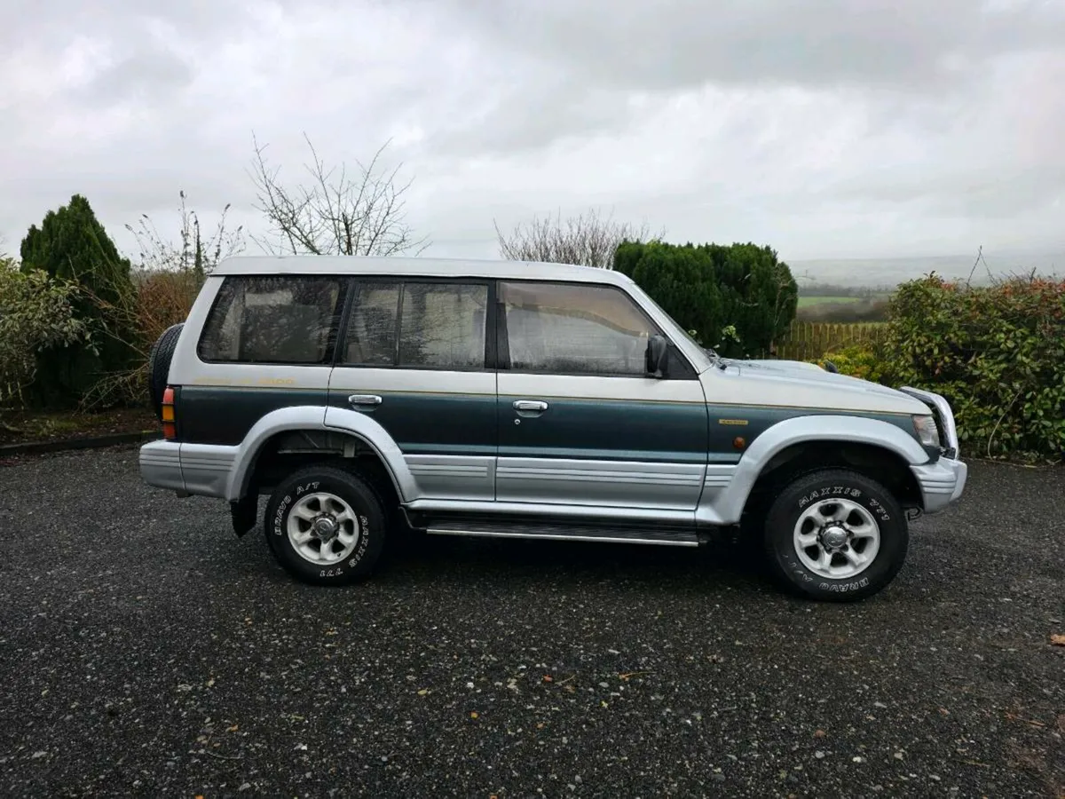 MITSUBISHI PAJERO EXCEED 2.8 - Image 3