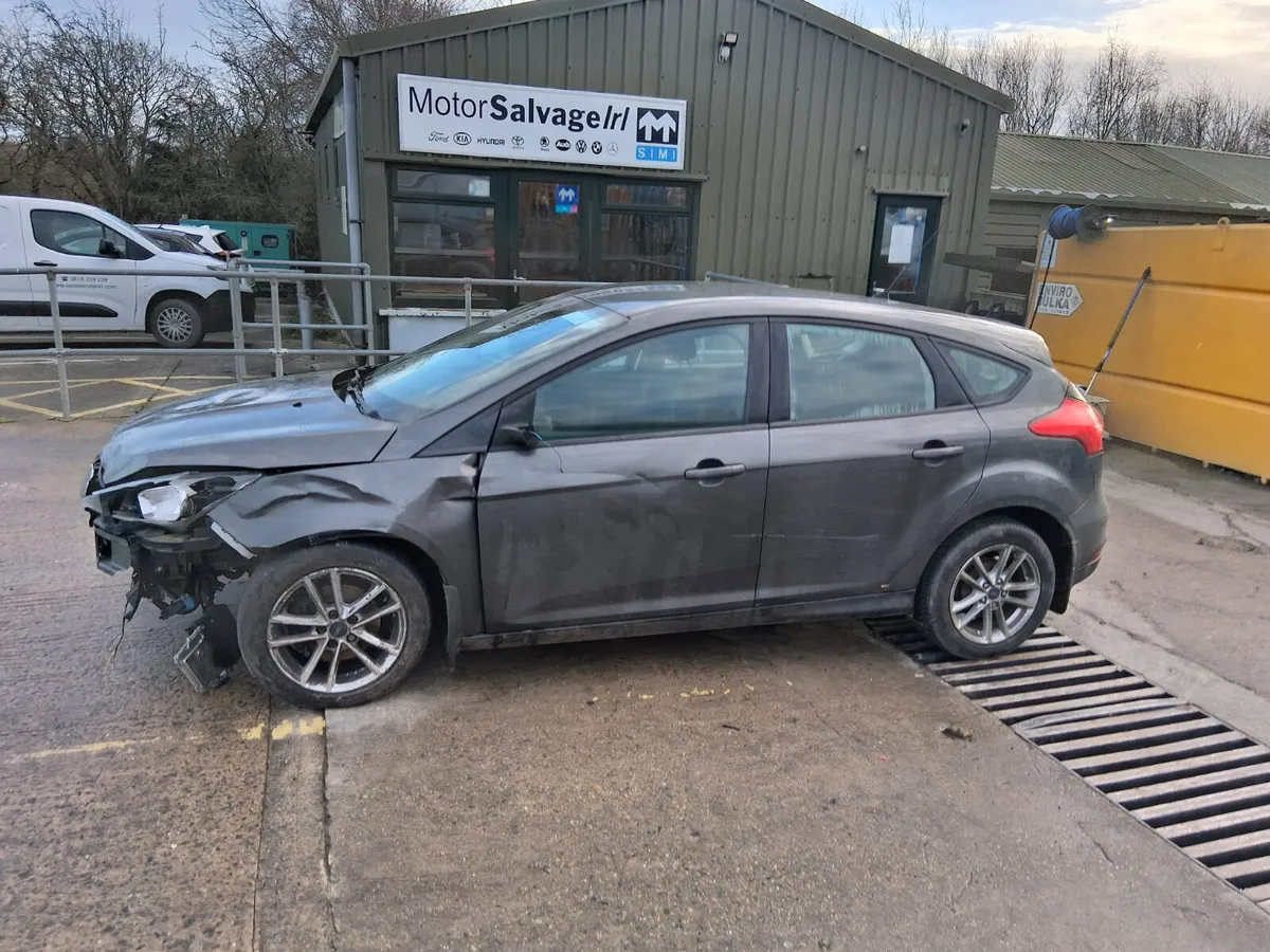 2017 FORD FOCUS 1.5 DSL (for parts only ) - Image 3