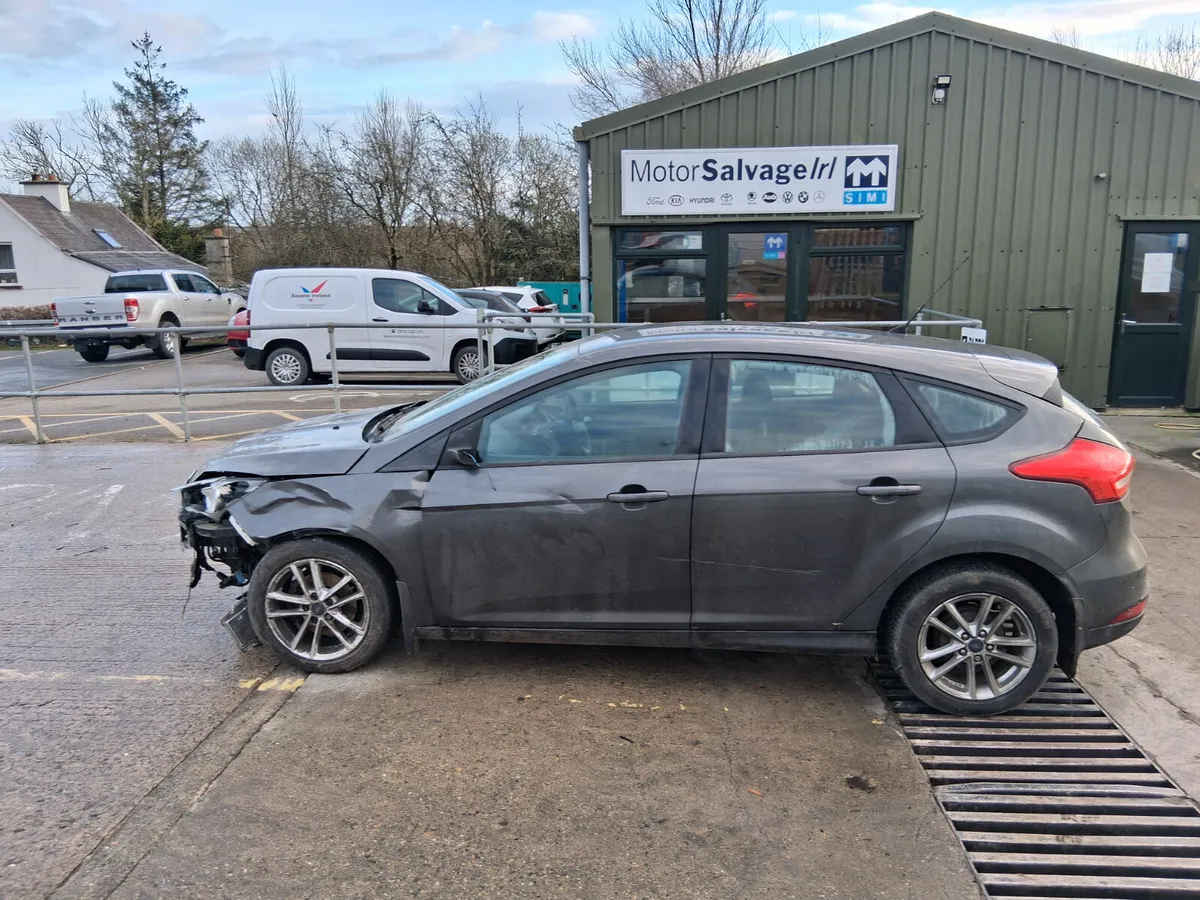 2017 FORD FOCUS 1.5 DSL (for parts only ) - Image 2