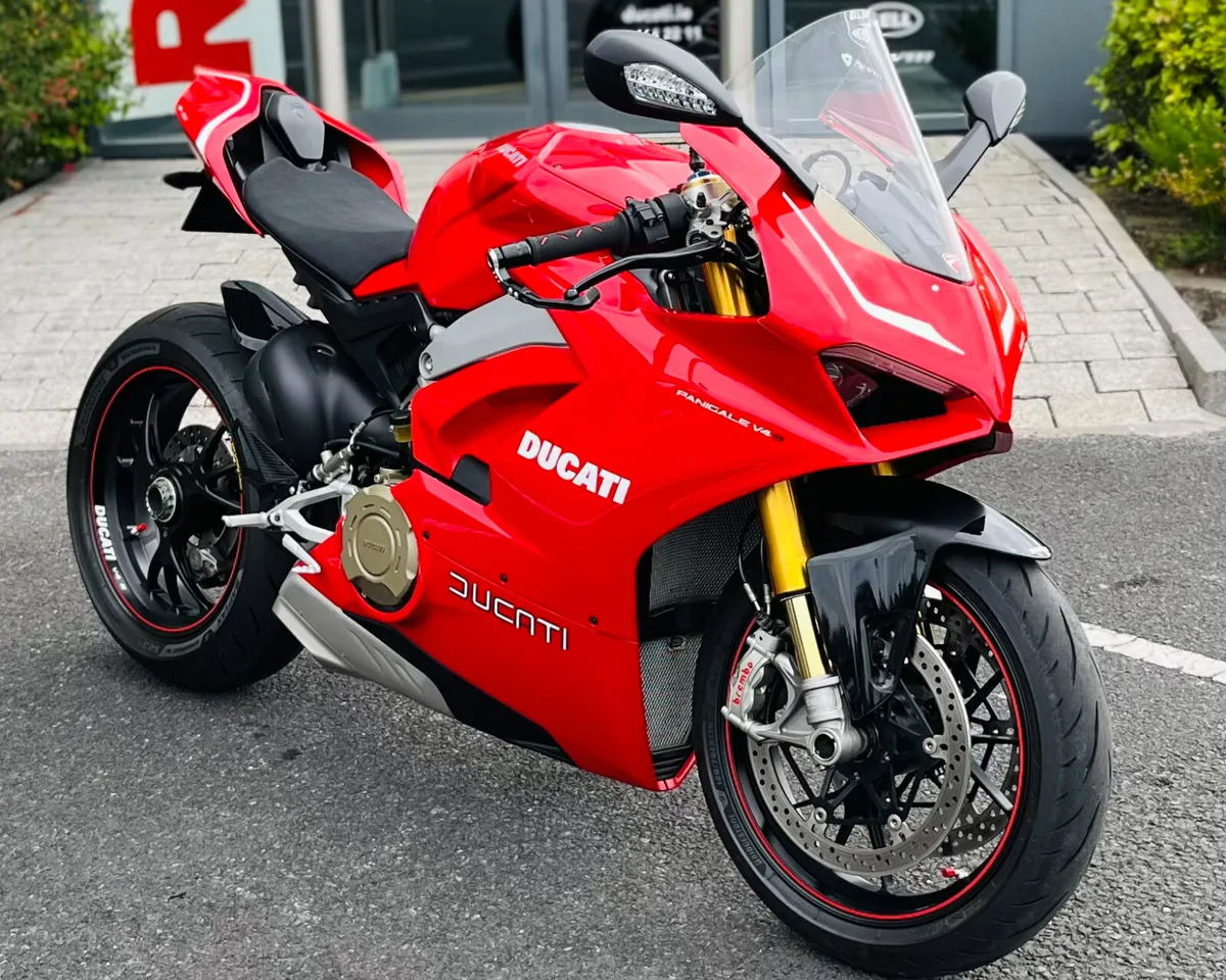 DUCATI PANIGALE V4 S - Image 2