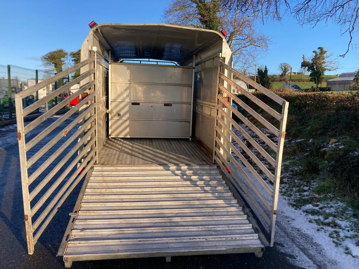2015 Ifor Williams TA510 14ft Cattle Trailer - Image 2