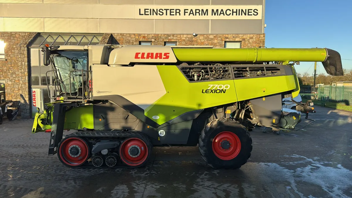 CLAAS Lexion 7700tt - Image 1