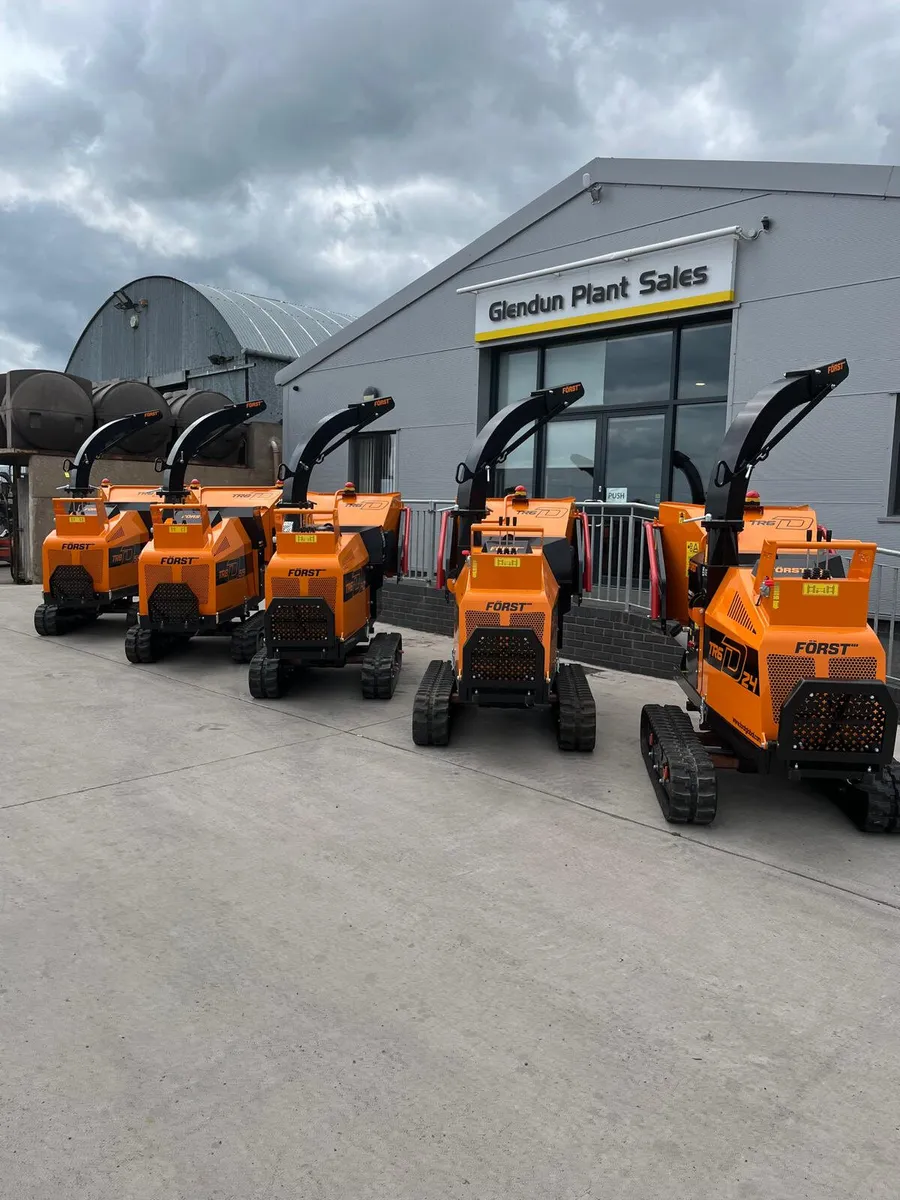 Forst tracked TR6D and TR8D woodchipper - Image 3