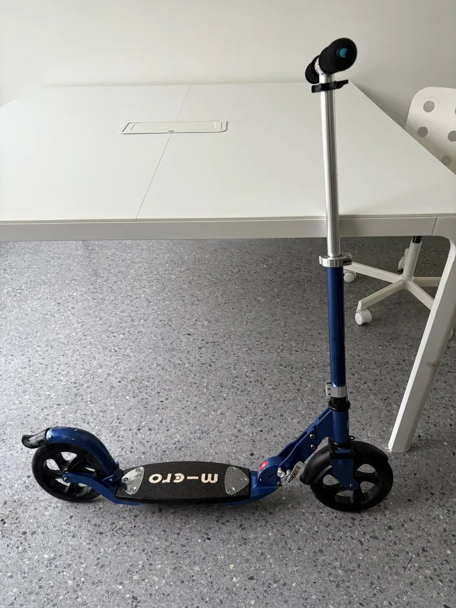 Adult Micro Scooter - Image 1