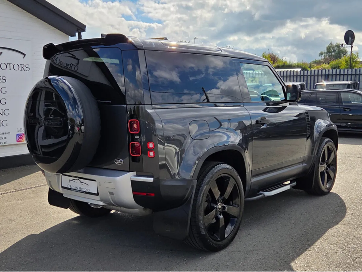 Land Rover Defender 3-SEATER HARD-TOP - Image 4